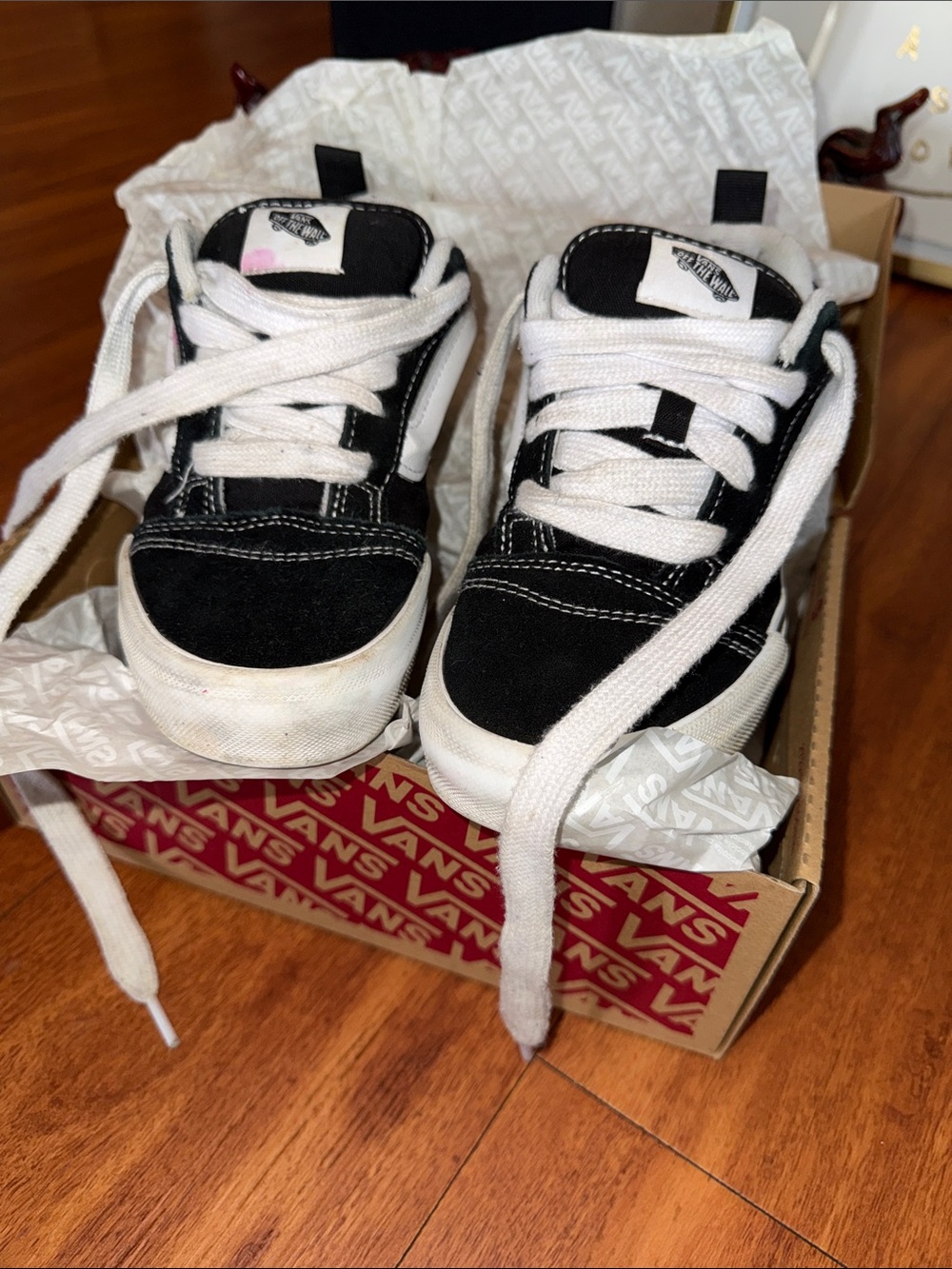 Vans Kids Black & White Low-Top Skate Sneakers
Comes w/ Box!!!!! - Picture 8 of 9